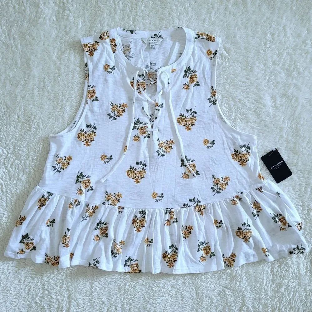 ✨️HP✨️ Lucky🍀 Brand Floral💐 Sleeveless Top - NWT